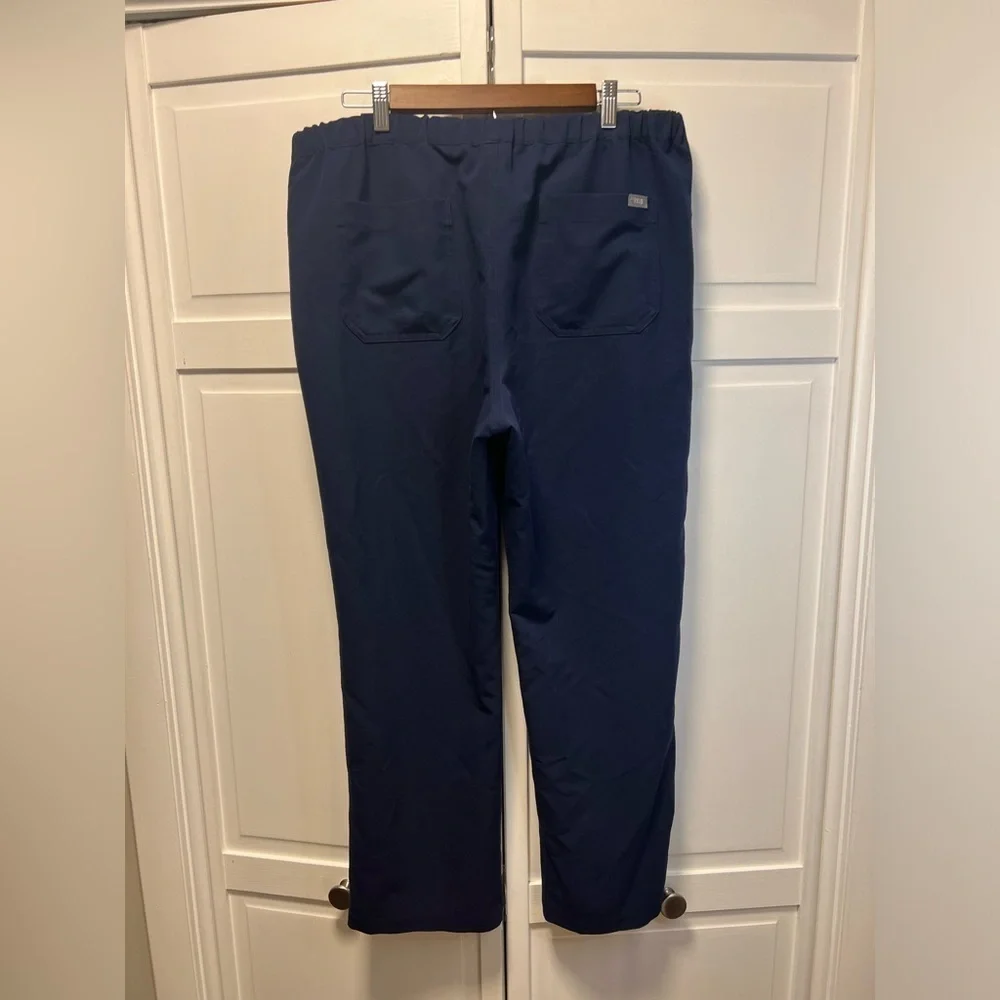 Figs Pisco Basic Scrub Pants Size Men’s L/S(Large Short) Color Navy Blue